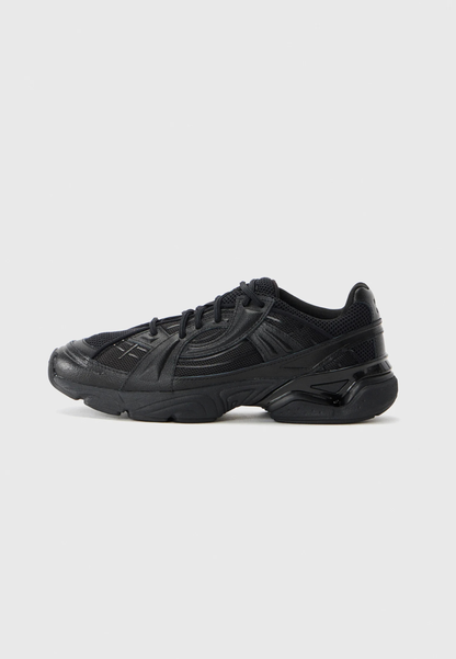 UNDER SOLA SNEAKERS